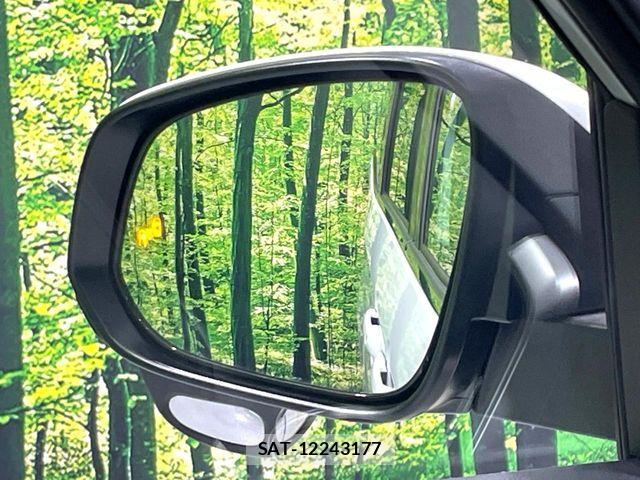 Toyota VOXY 2025-11 7021854-4