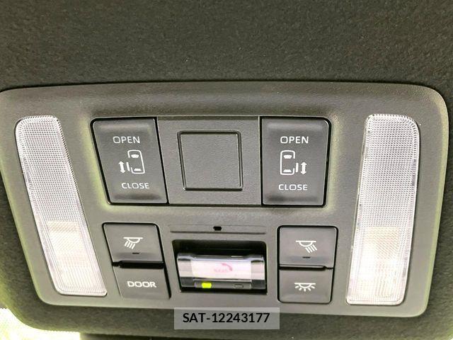 Toyota VOXY 2025-11 7021854-6