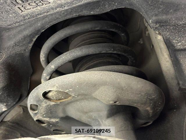 Toyota VOXY 2018-12 7021865-19