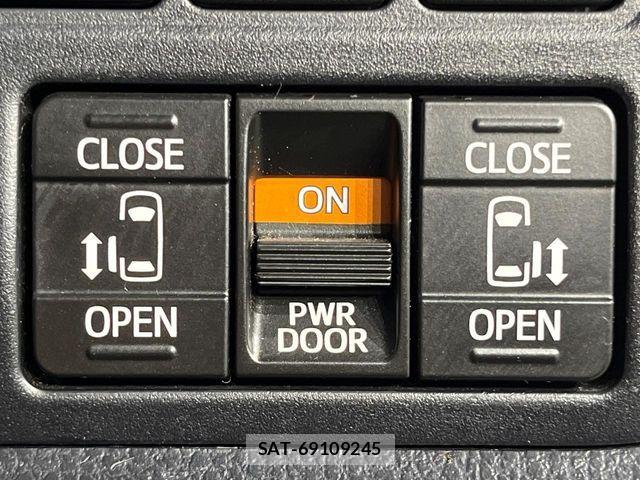 Toyota VOXY 2018-12 7021865-3
