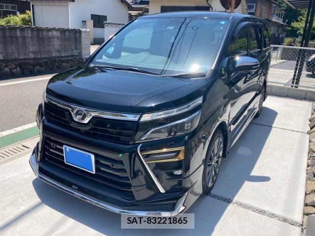 Toyota VOXY 2019-05 7021871-0