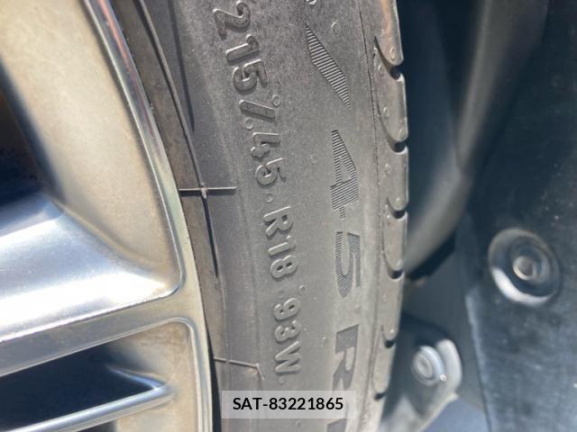 Toyota VOXY 2019-05 7021871-9