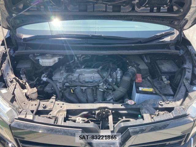 Toyota VOXY 2019-05 7021871-14