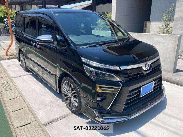 Toyota VOXY 2019-05 7021871-1