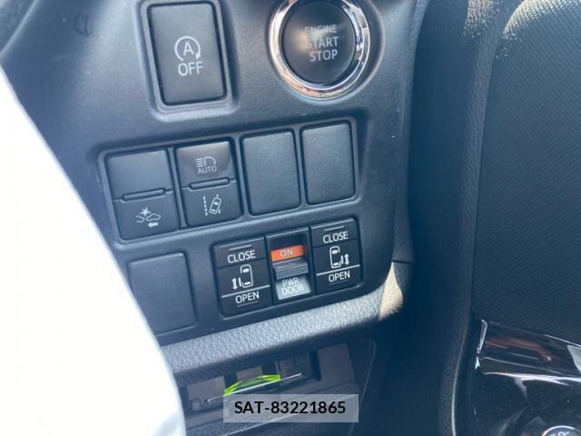 Toyota VOXY 2019-05 7021871-19