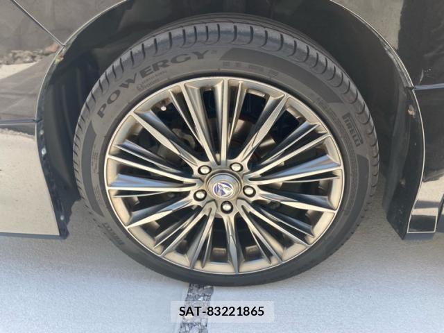 Toyota VOXY 2019-05 7021871-6