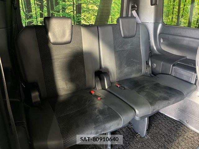 Toyota VOXY 2021-06 7021860-9