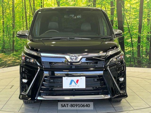 Toyota VOXY 2021-06 7021860-14