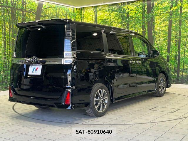 Toyota VOXY 2021-06 7021860-17