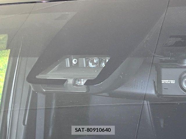 Toyota VOXY 2021-06 7021860-4