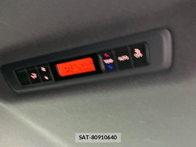 Toyota VOXY 2021-06 7021860-6