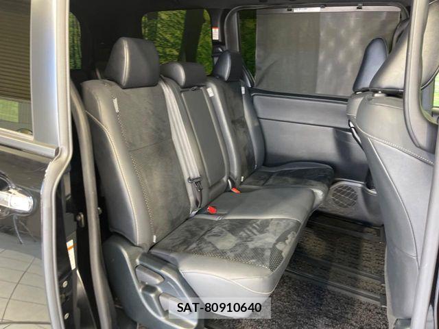 Toyota VOXY 2021-06 7021860-8