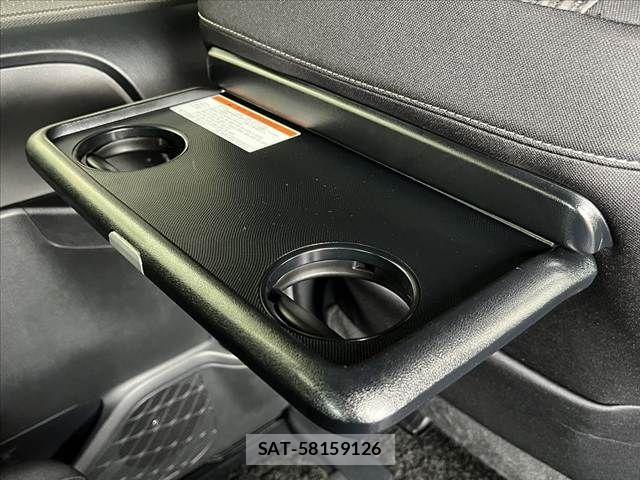 Toyota VOXY 2019-08 7021863-24
