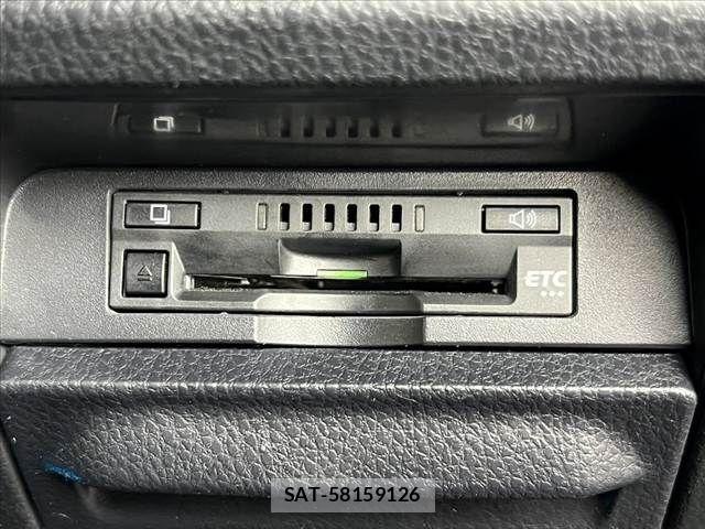 Toyota VOXY 2019-08 7021863-26
