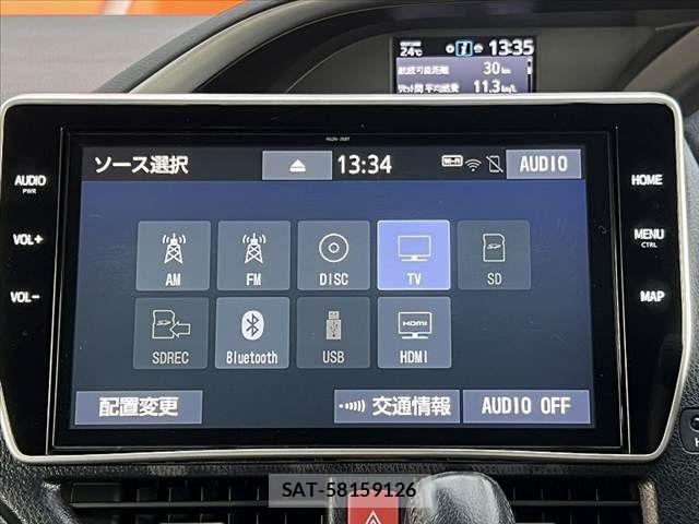 Toyota VOXY 2019-08 7021863-29