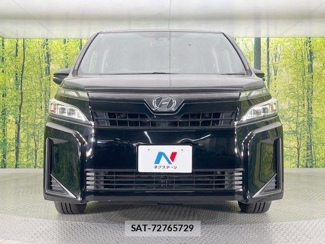 Toyota VOXY 2017-07 7061327-12