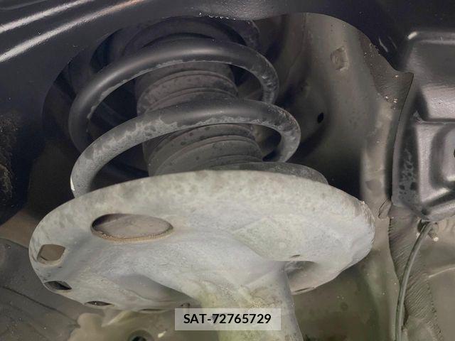 Toyota VOXY 2017-07 7061327-18