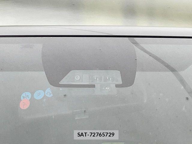 Toyota VOXY 2017-07 7061327-3
