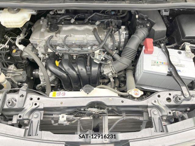 Toyota VOXY 2021-07 7061310-17