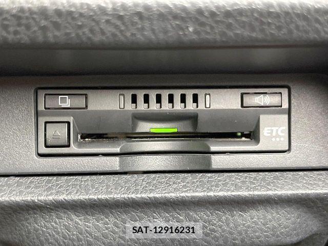 Toyota VOXY 2021-07 7061310-5