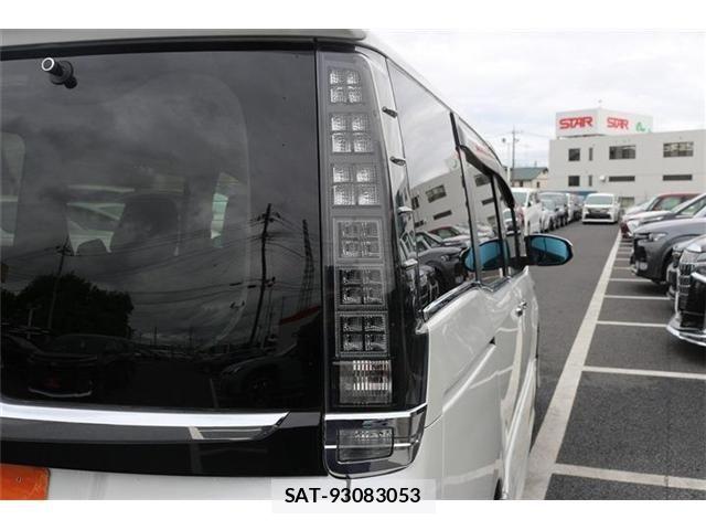 Toyota VOXY 2016-05 7061326-12