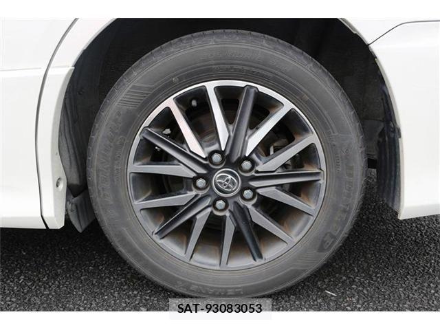 Toyota VOXY 2016-05 7061326-13