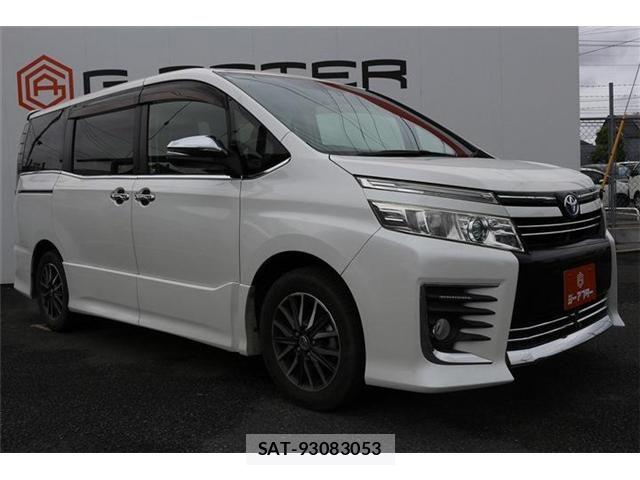 Toyota VOXY 2016-05 7061326-21