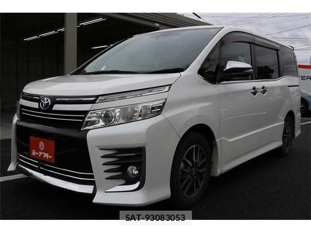 Toyota VOXY 2016-05 7061326-24