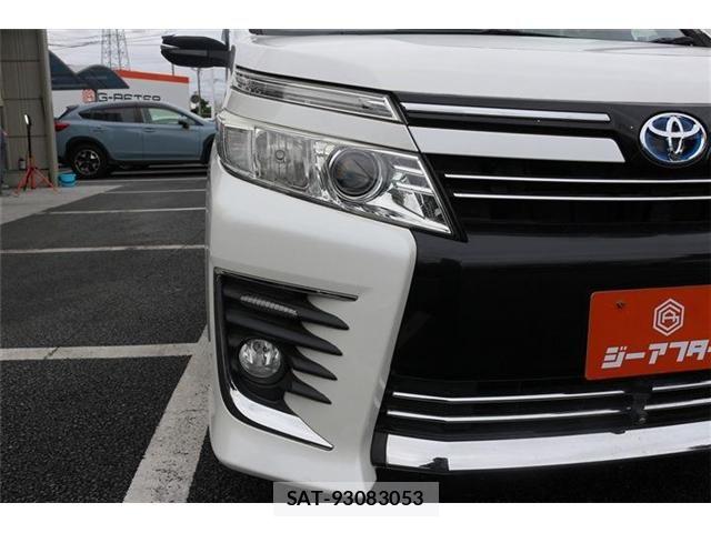 Toyota VOXY 2016-05 7061326-26