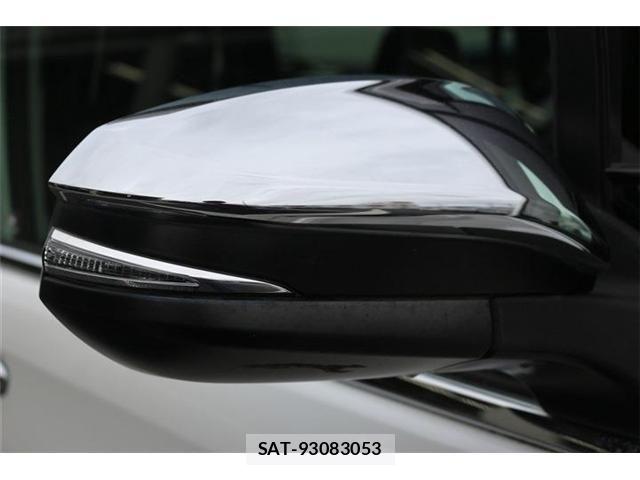 Toyota VOXY 2016-05 7061326-28