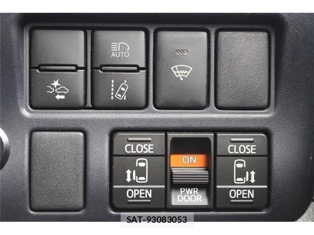 Toyota VOXY 2016-05 7061326-5