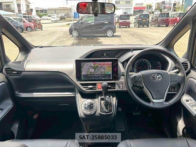 Toyota VOXY 2015-12 7061328-9