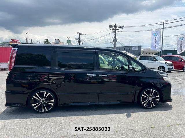 Toyota VOXY 2015-12 7061328-2