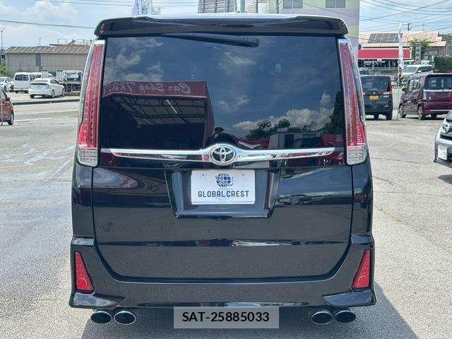 Toyota VOXY 2015-12 7061328-6