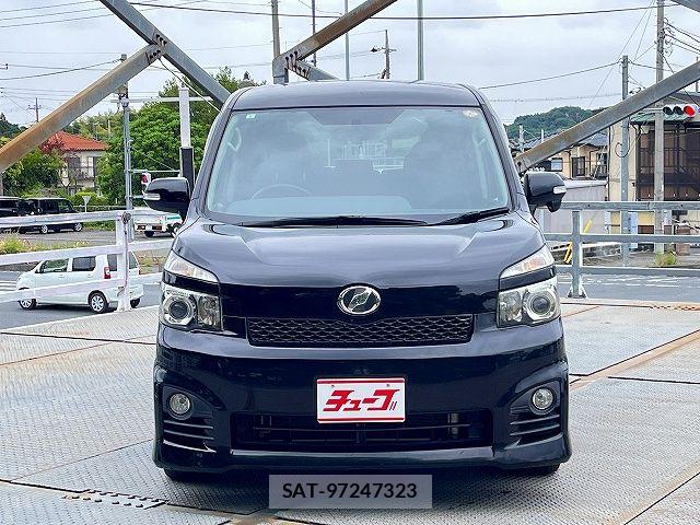 Toyota VOXY 2011-02 7061331-16