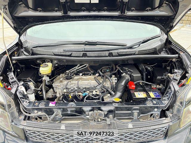 Toyota VOXY 2011-02 7061331-27