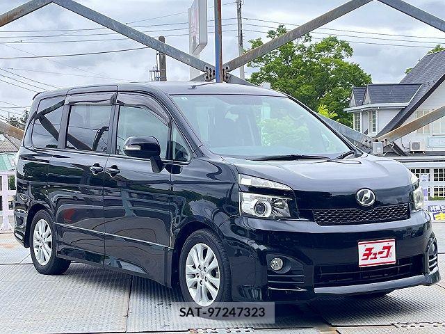 Toyota VOXY 2011-02 7061331-6