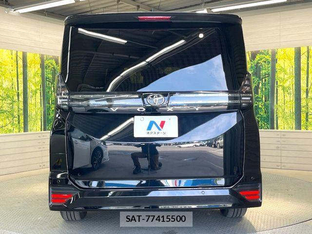 Toyota VOXY 2022-12 7061307-15