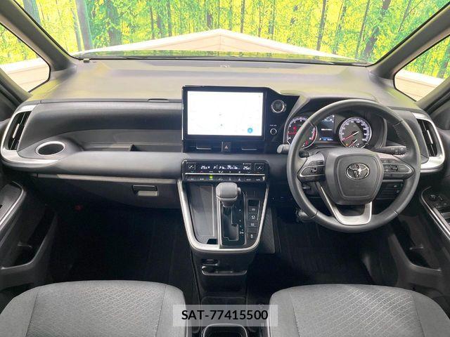 Toyota VOXY 2022-12 7061307-1