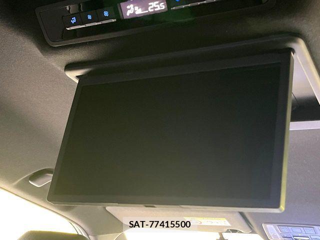 Toyota VOXY 2022-12 7061307-3