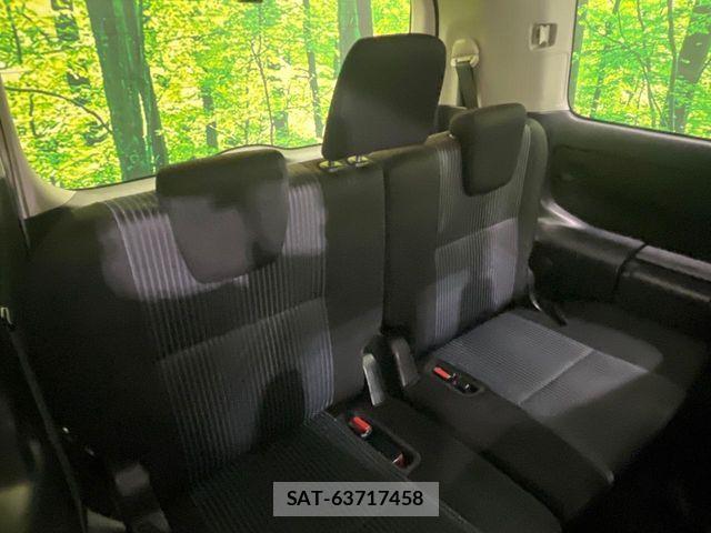 Toyota VOXY 2015-04 7061324-9