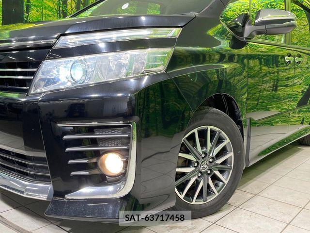 Toyota VOXY 2015-04 7061324-12