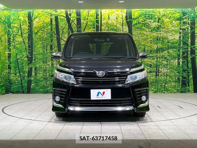 Toyota VOXY 2015-04 7061324-14