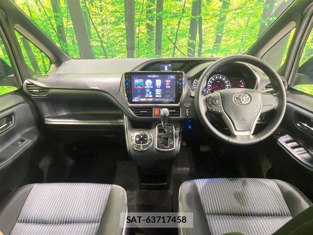 Toyota VOXY 2015-04 7061324-1