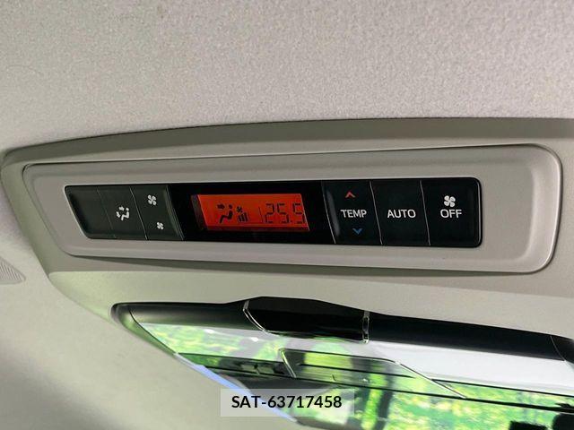 Toyota VOXY 2015-04 7061324-5