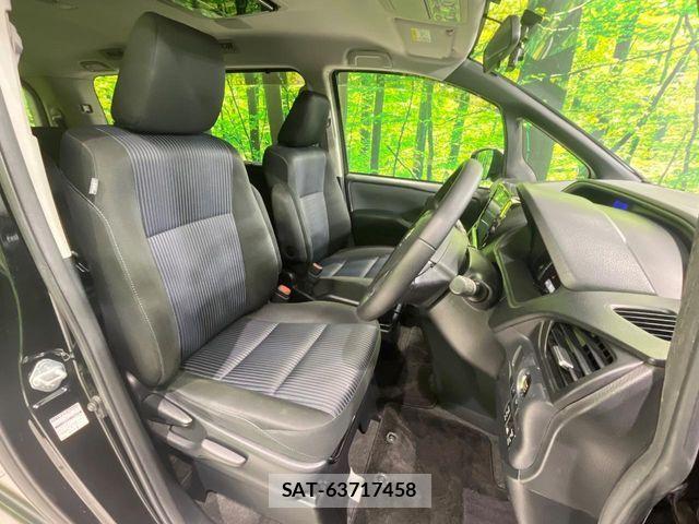 Toyota VOXY 2015-04 7061324-7