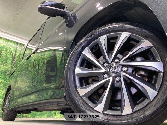 Toyota VOXY 2022-08 7061303-12