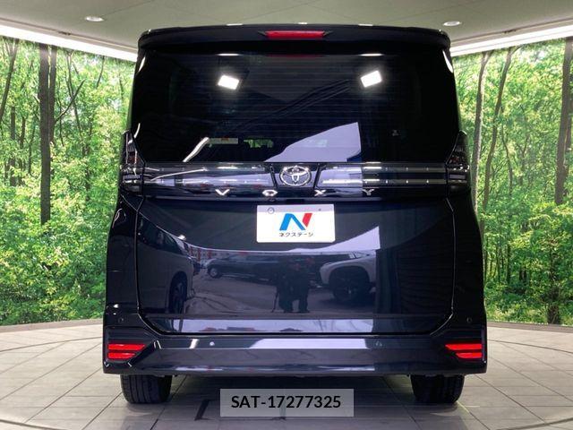 Toyota VOXY 2022-08 7061303-14