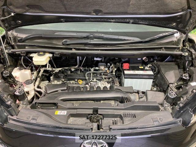 Toyota VOXY 2022-08 7061303-17