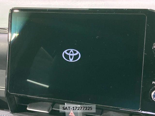 Toyota VOXY 2022-08 7061303-2